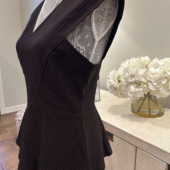 BCBGMaxazria Chic blouse with black and red stripes. Flattering V-neck design. F - Picture 4 of 8